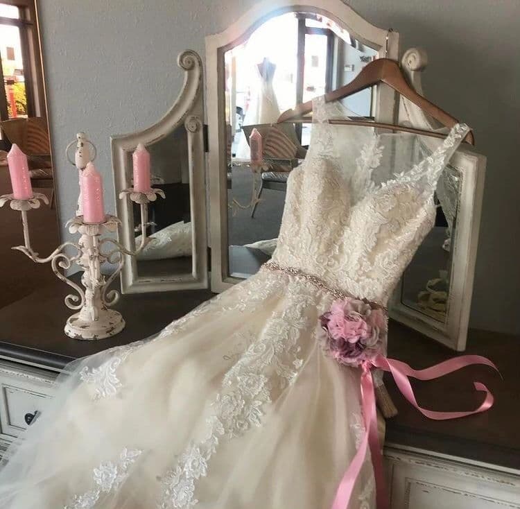 Bridal Elegance gallery image three